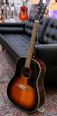 Epiphone - Inspired by Gibson J-45 - Aged Vintage Sunburst 2